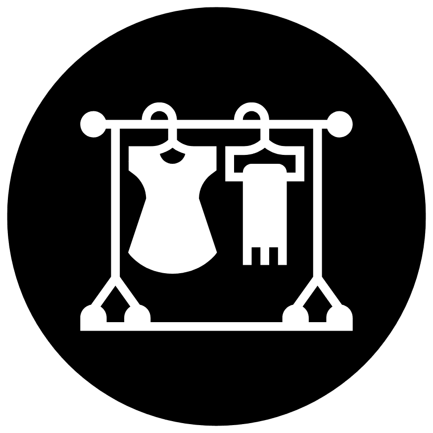 Weißes Symbol eines Kleiderständers mit Kleid und Handtuch auf Kleiderbügeln vor schwarzem Hintergrund.