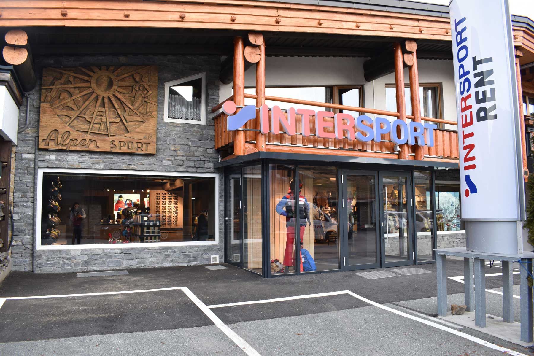 Intersport Nassfeld Sportgeschäft Skiverleih